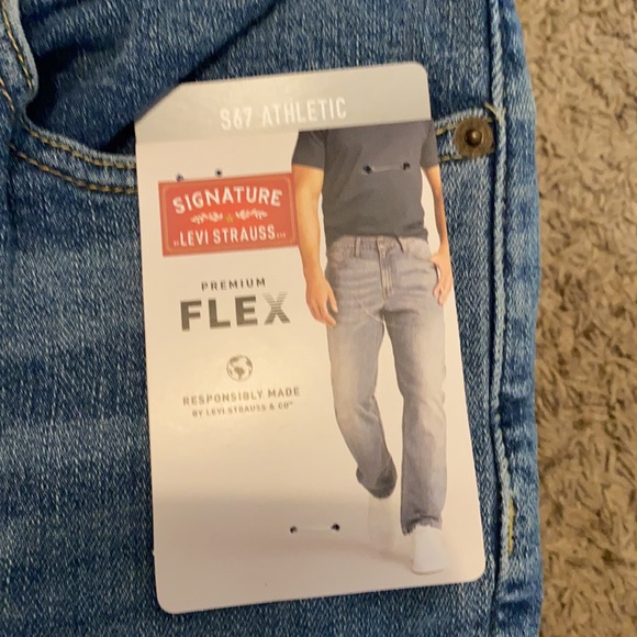 size 29x30 signature Levi blue jeans, Brand New - Picture 5 of 10